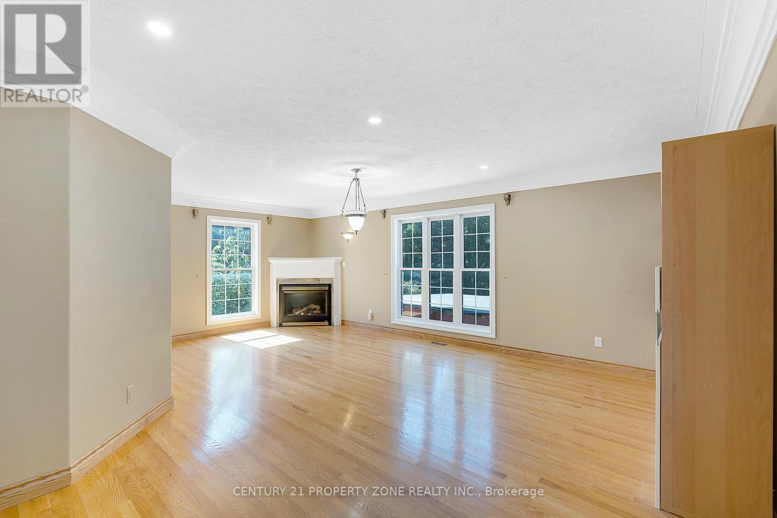 15 Royal York Court, Brant, Ontario  N0E 1N0 - Photo 22 - X12416474