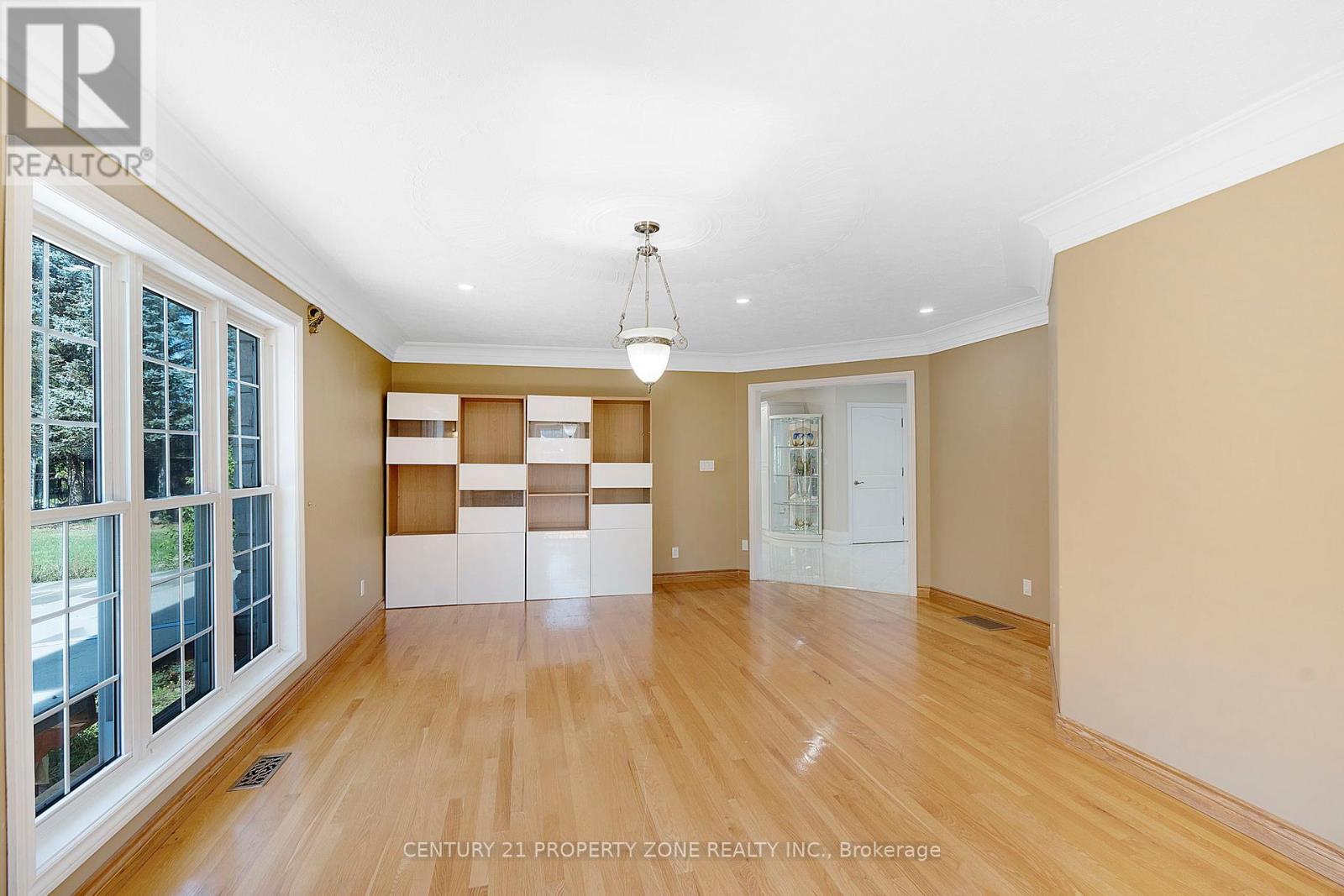 15 Royal York Court, Brant, Ontario  N0E 1N0 - Photo 23 - X12416474