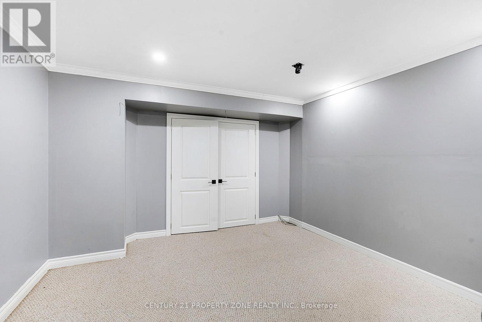 15 Royal York Court, Brant, Ontario  N0E 1N0 - Photo 27 - X12416474