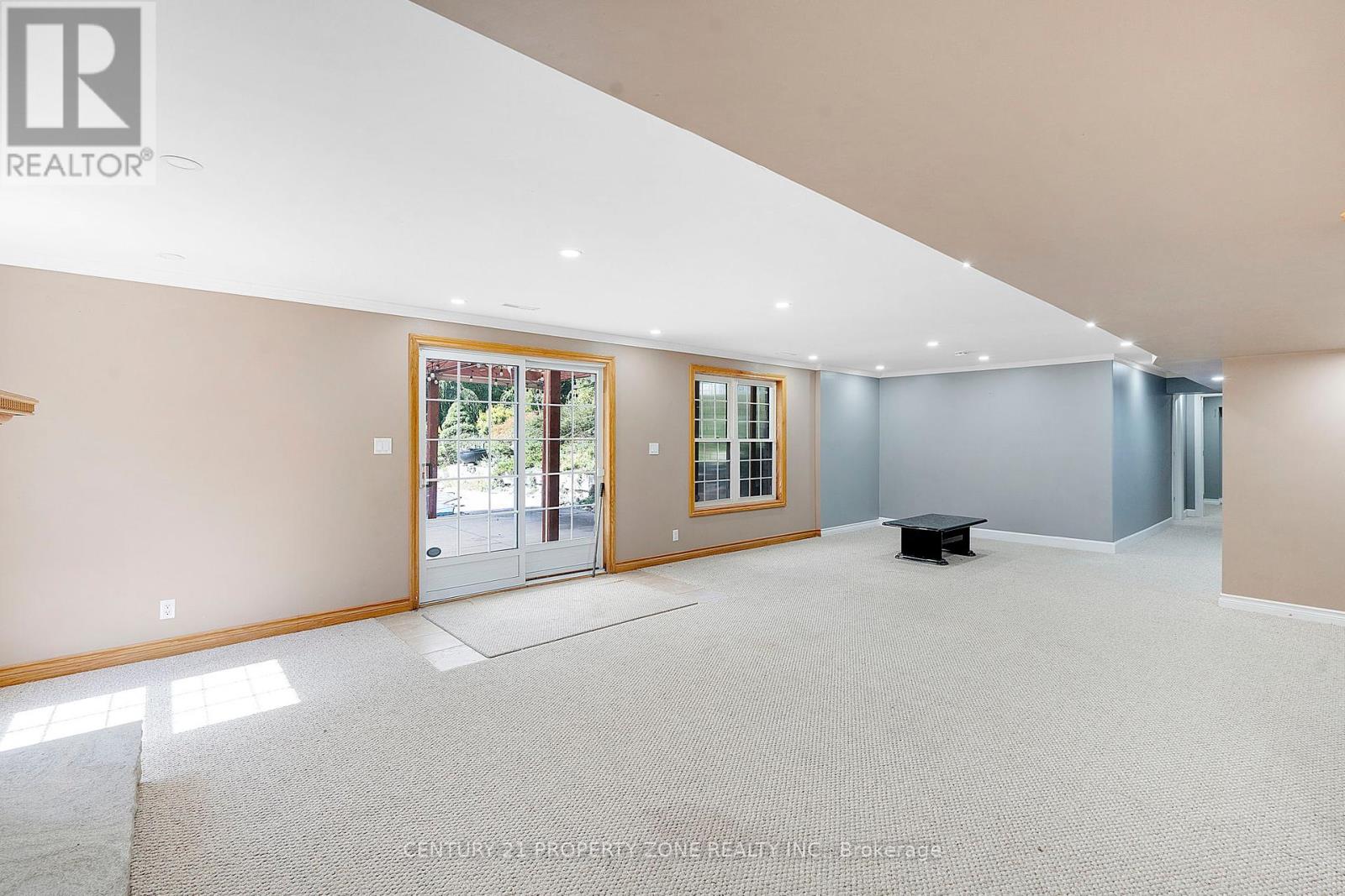 15 Royal York Court, Brant, Ontario  N0E 1N0 - Photo 30 - X12416474