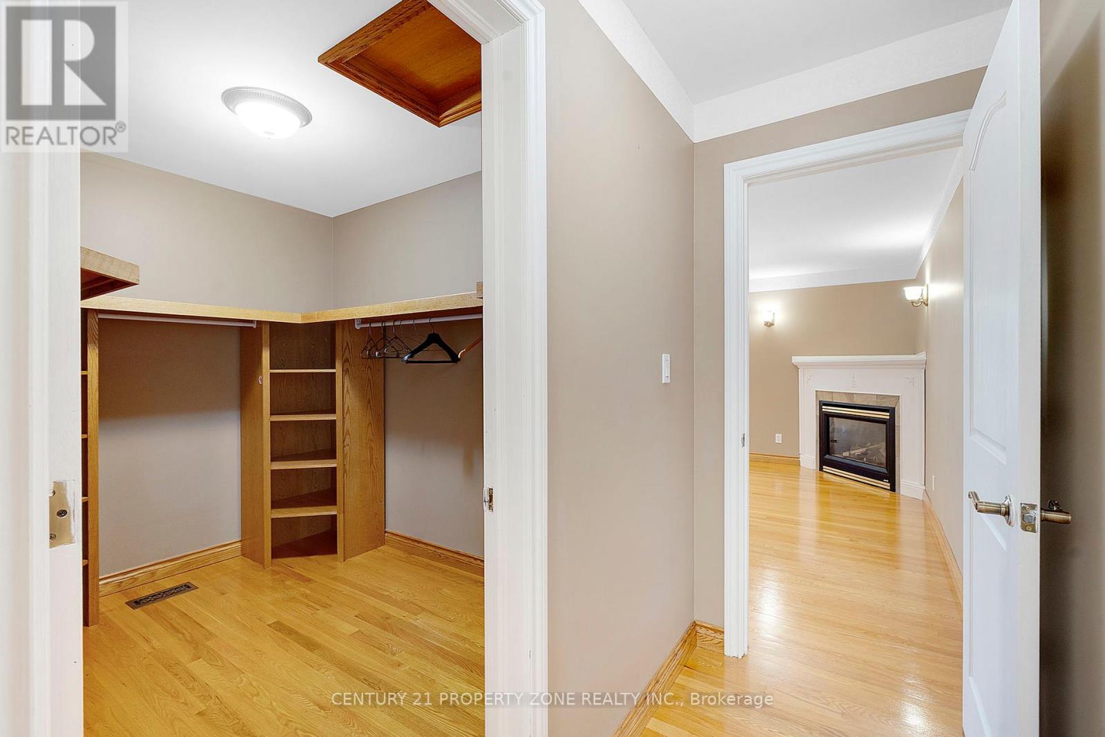 15 Royal York Court, Brant, Ontario  N0E 1N0 - Photo 36 - X12416474