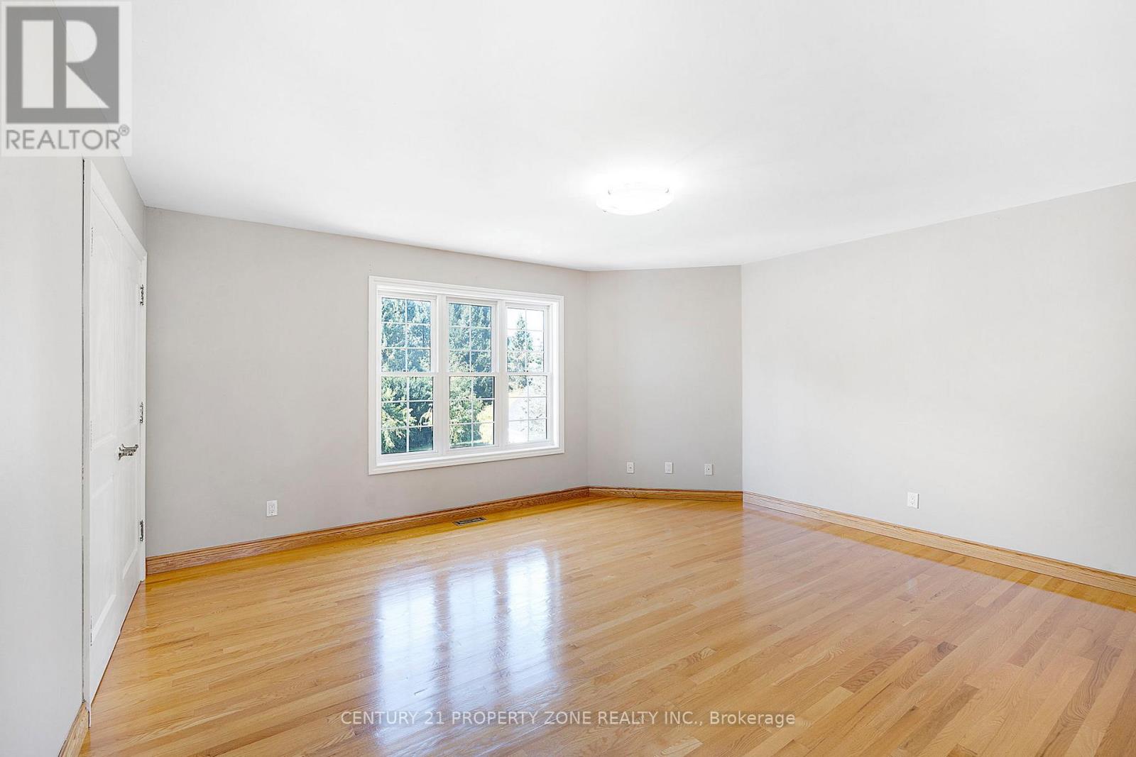 15 Royal York Court, Brant, Ontario  N0E 1N0 - Photo 38 - X12416474