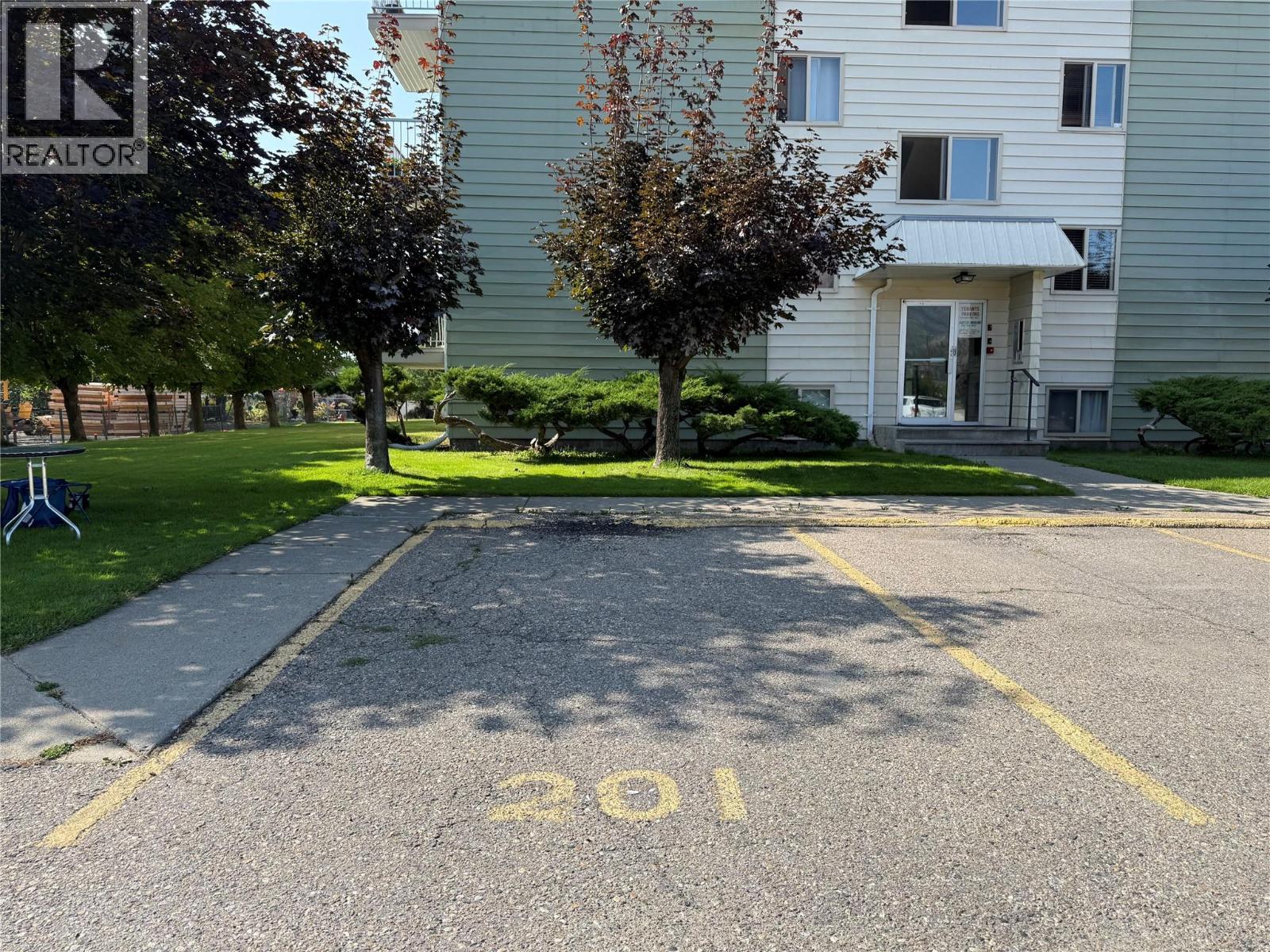 2126 68th Avenue Unit# 201, Grand Forks, British Columbia  V0H 1H0 - Photo 2 - 10363510