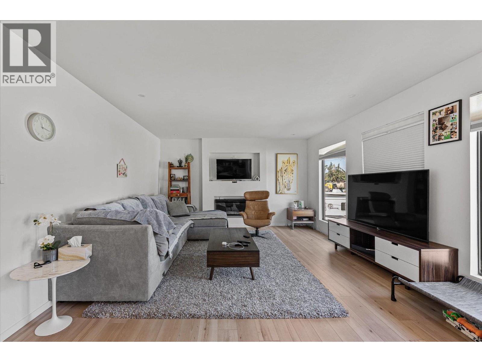 875 Belgo Road, Kelowna, British Columbia  V1X 3A8 - Photo 6 - 10362354
