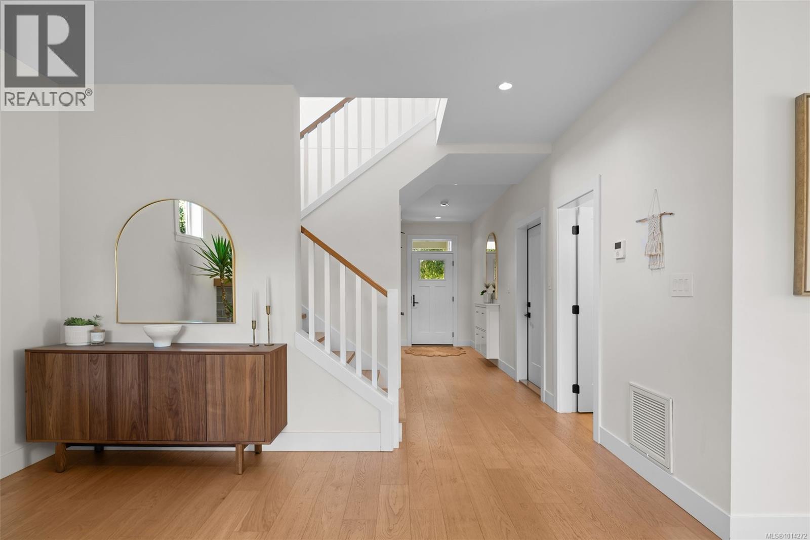 Property at 1524 Davie St image 5