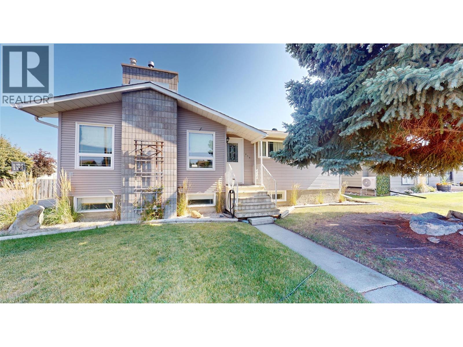 316 22nd Avenue S, Cranbrook, British Columbia  V1C 5K8 - Photo 1 - 10363405