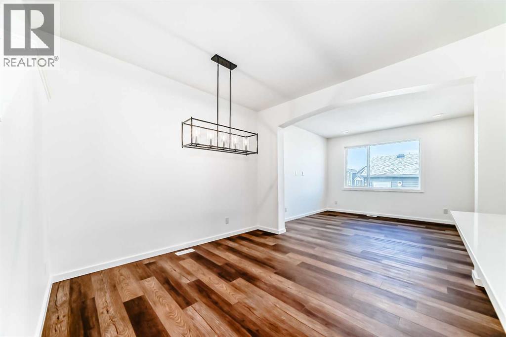 12 Starling Place Nw, Calgary, Alberta  T3P 2V7 - Photo 11 - A2254739
