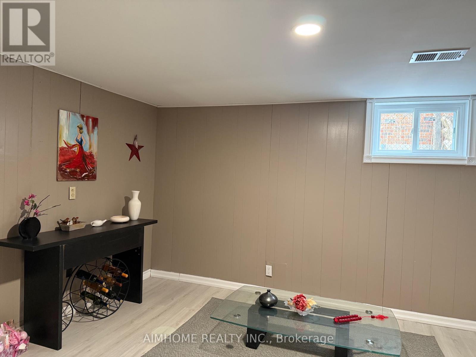 Bsmt - 22 Daleside Crescent, Toronto, Ontario  M4A 2H6 - Photo 4 - C12416519