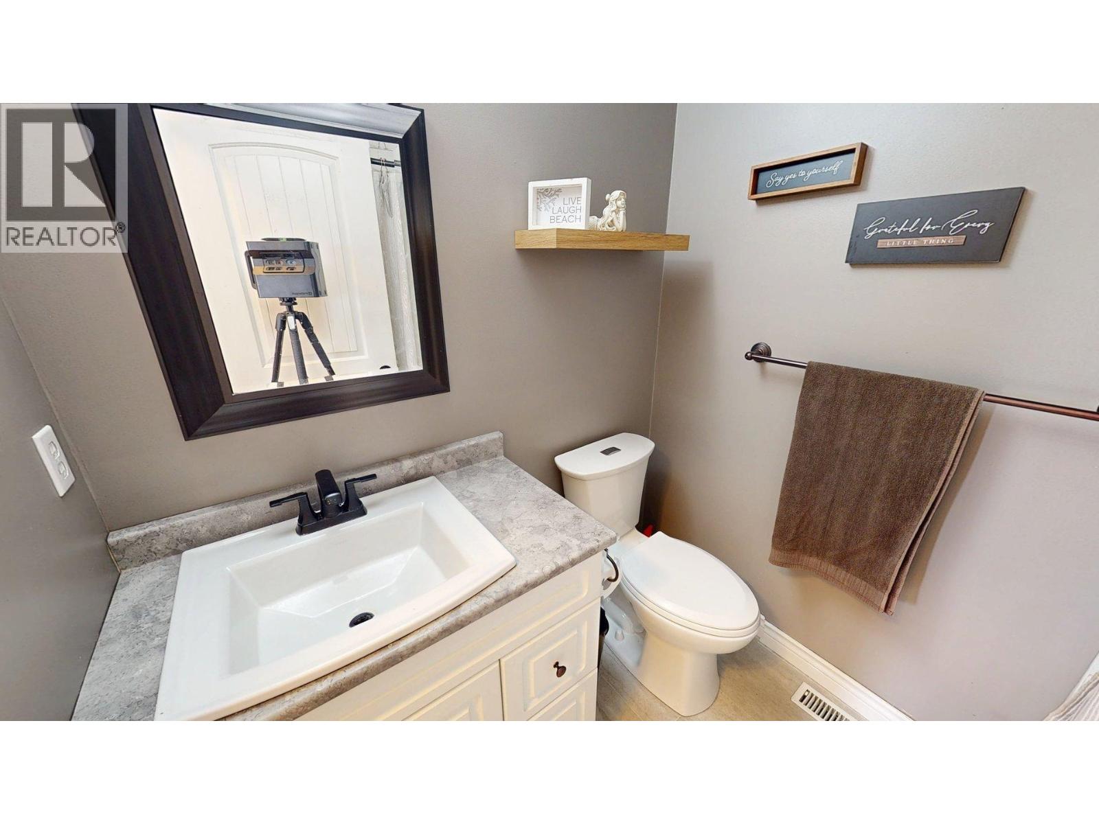 13223 Lakeshore Drive, Fort St. John, British Columbia  V0C 1H0 - Photo 29 - R3050118