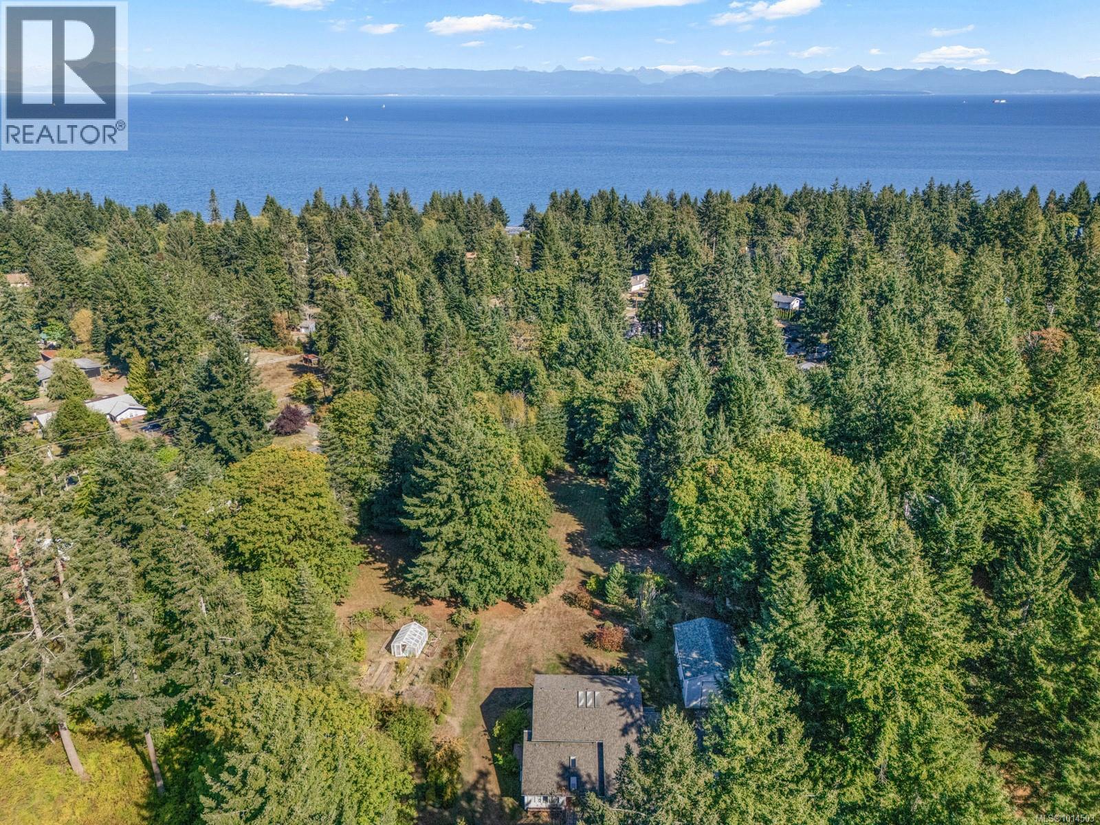 5910 Sea Terrace Rd, Courtenay, British Columbia  V9J 1W1 - Photo 2 - 1014503