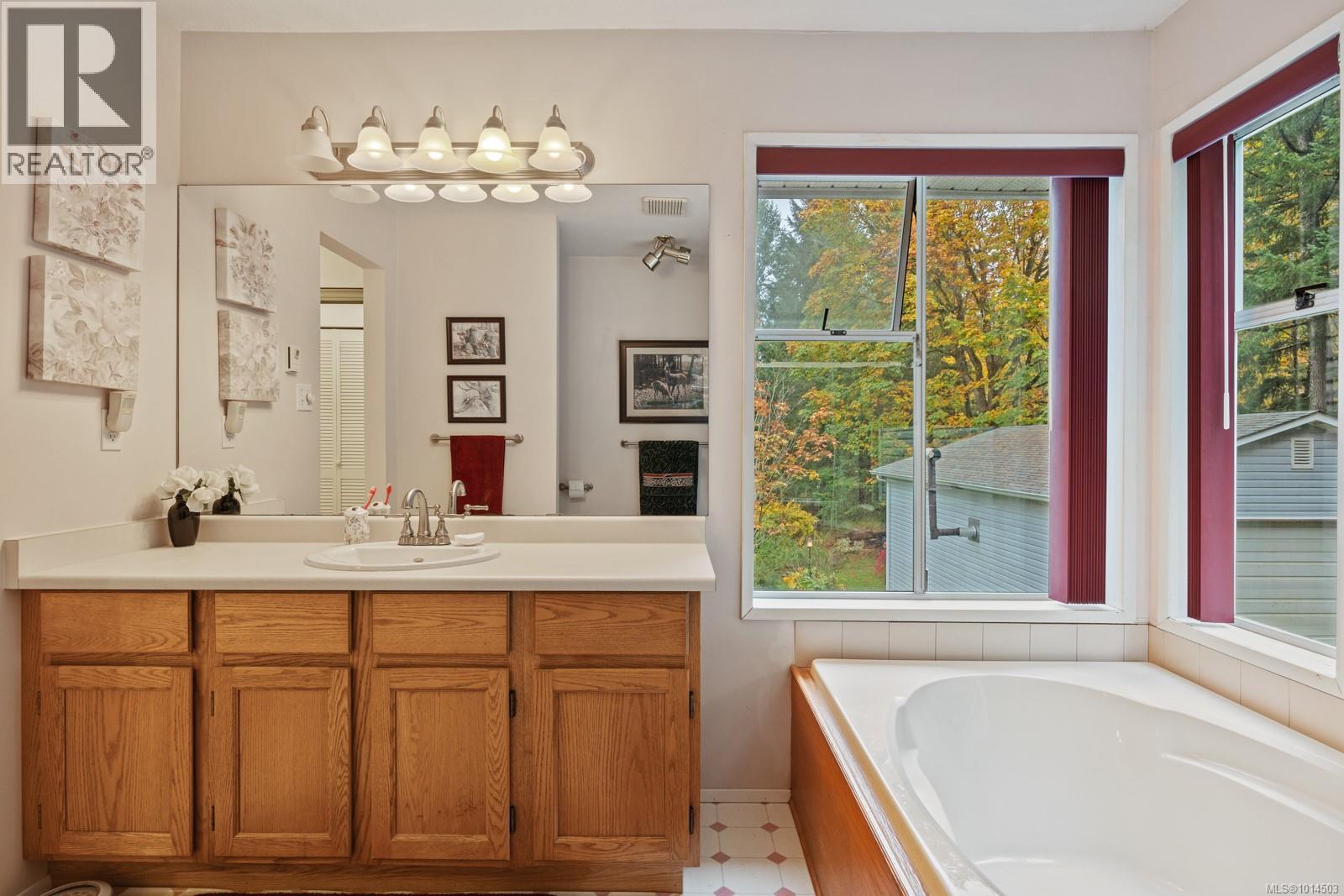 5910 Sea Terrace Rd, Courtenay, British Columbia  V9J 1W1 - Photo 34 - 1014503