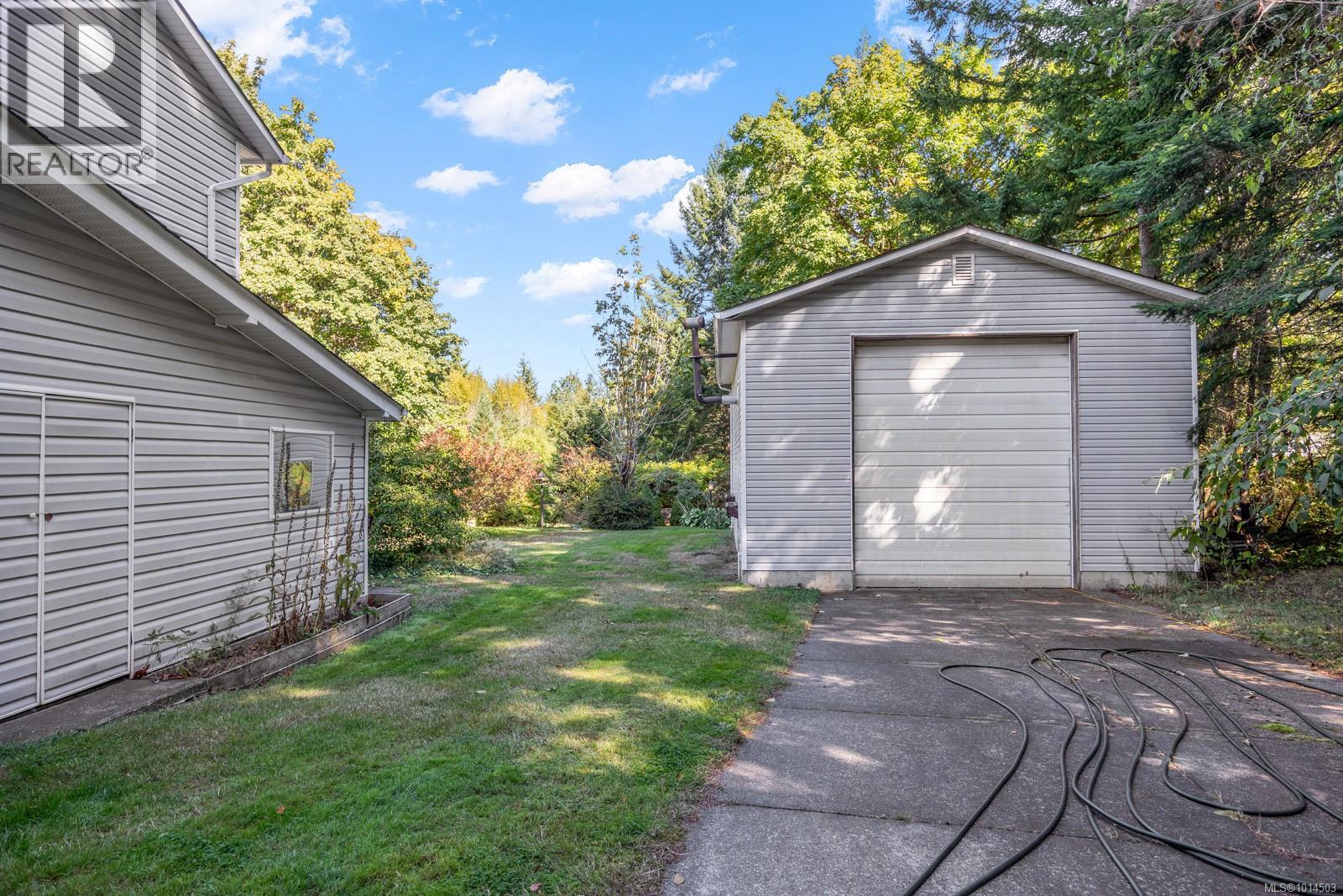 5910 Sea Terrace Rd, Courtenay, British Columbia  V9J 1W1 - Photo 43 - 1014503