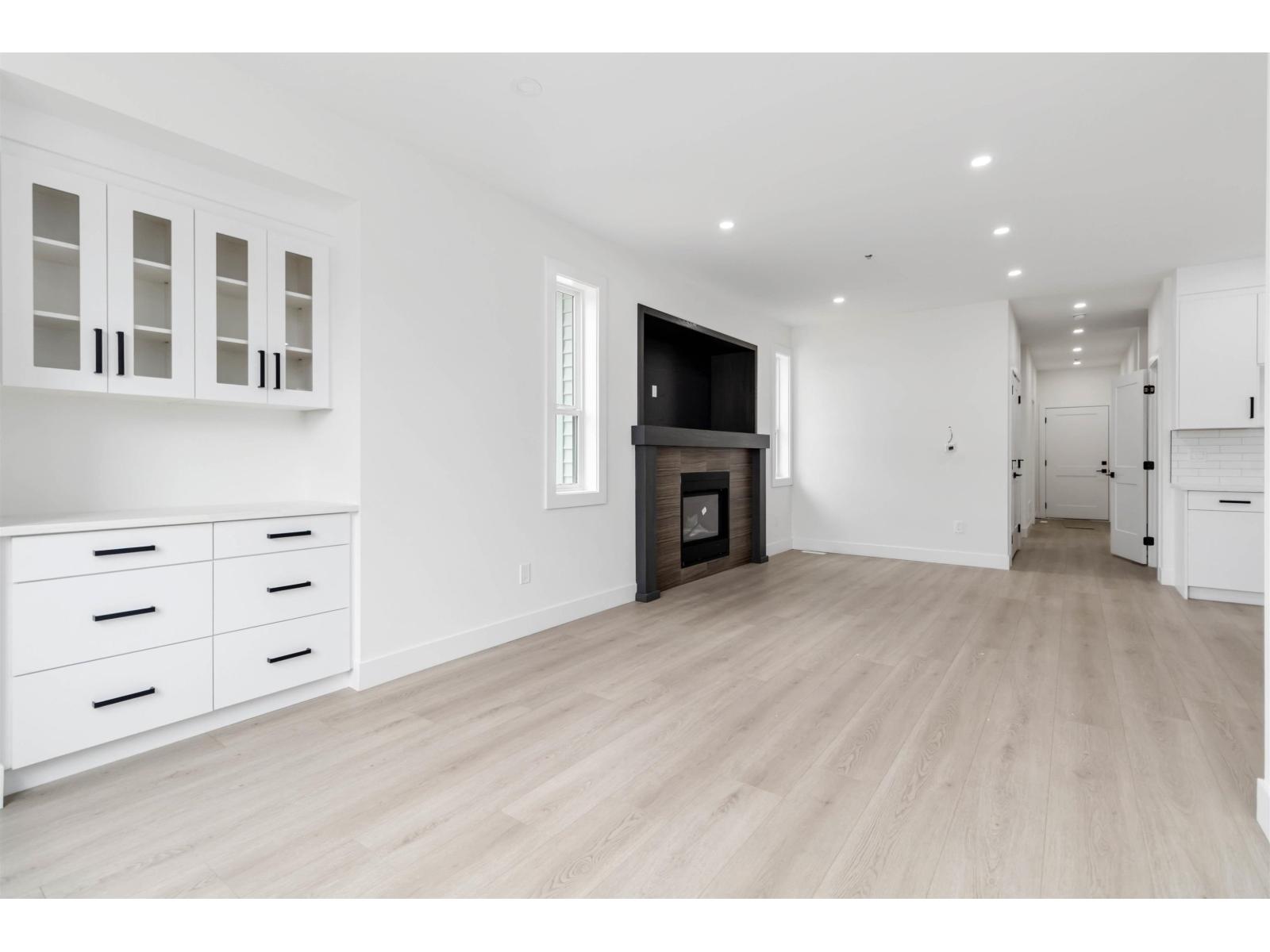 32866 3rd Avenue, Mission, British Columbia  V2V 1T9 - Photo 9 - R3049474