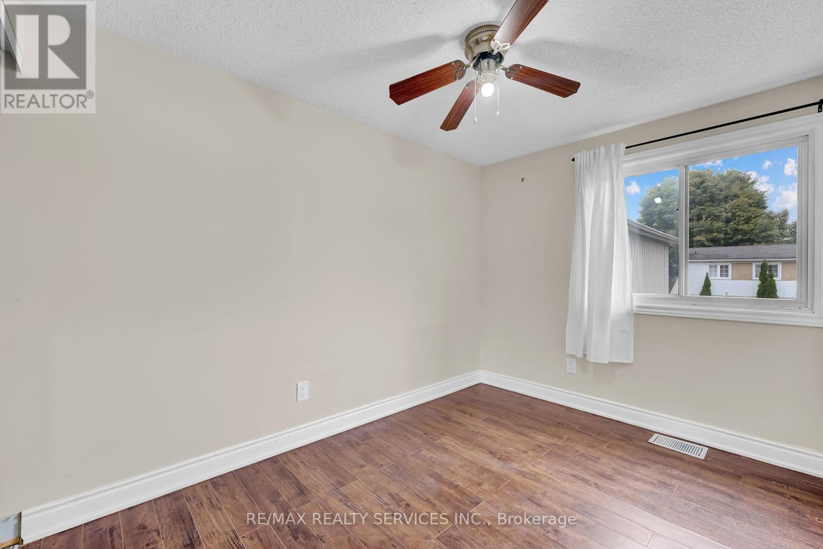 29 Hector Court, Brampton, Ontario  L6S 1P1 - Photo 12 - W12416505