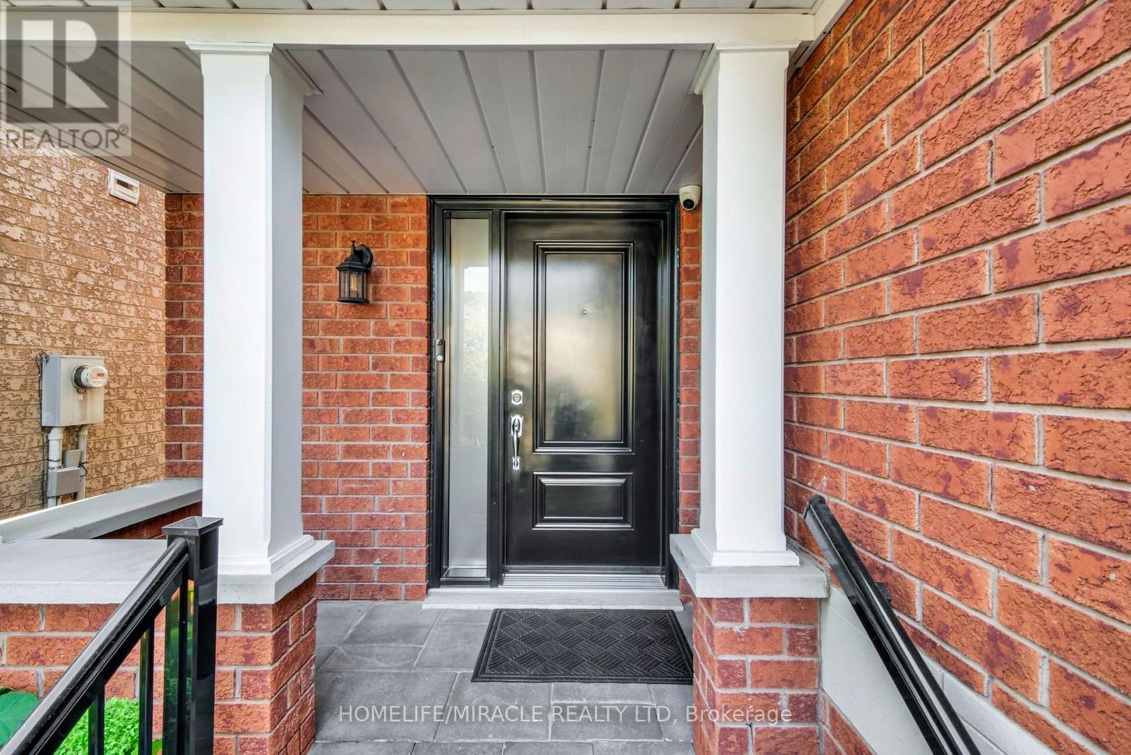 373 Turnberry Crescent, Mississauga, Ontario  L4Z 3W3 - Photo 2 - W12416518