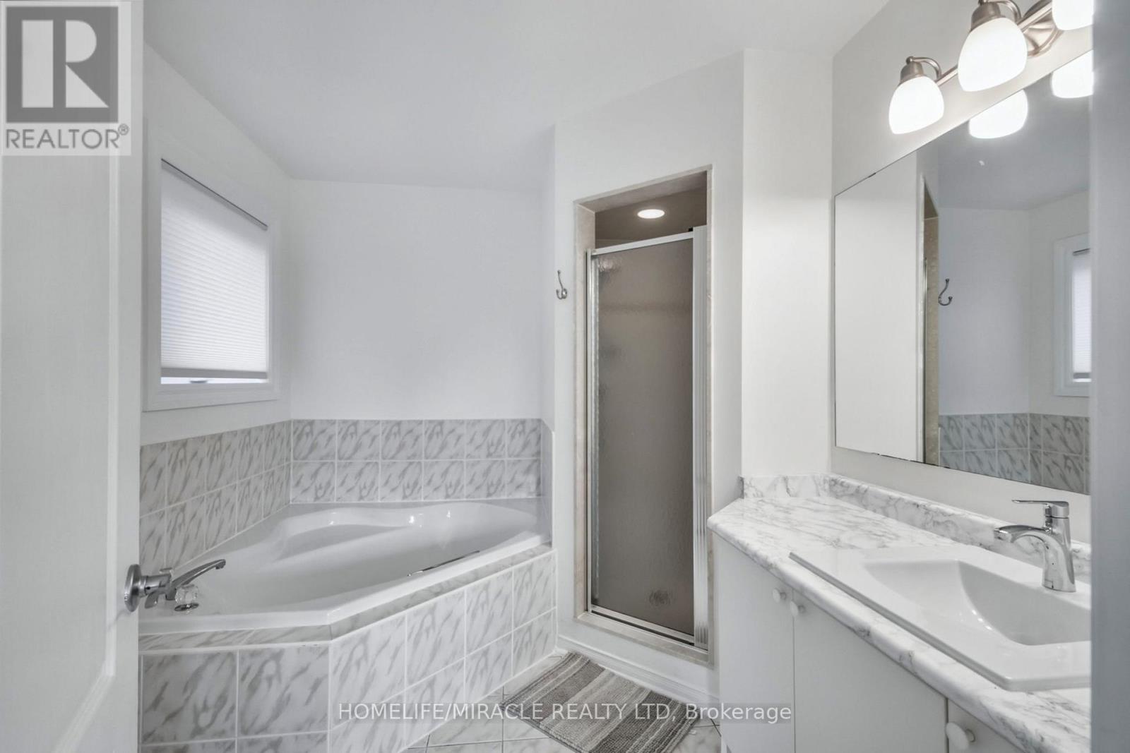 373 Turnberry Crescent, Mississauga, Ontario  L4Z 3W3 - Photo 20 - W12416518