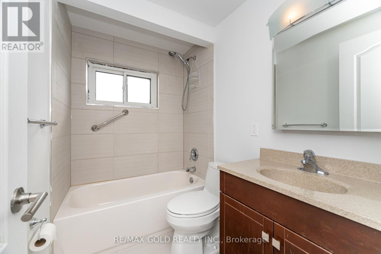 3309 Jolliffe Avenue, Mississauga, Ontario  L4T 1V6 - Photo 15 - W12416545