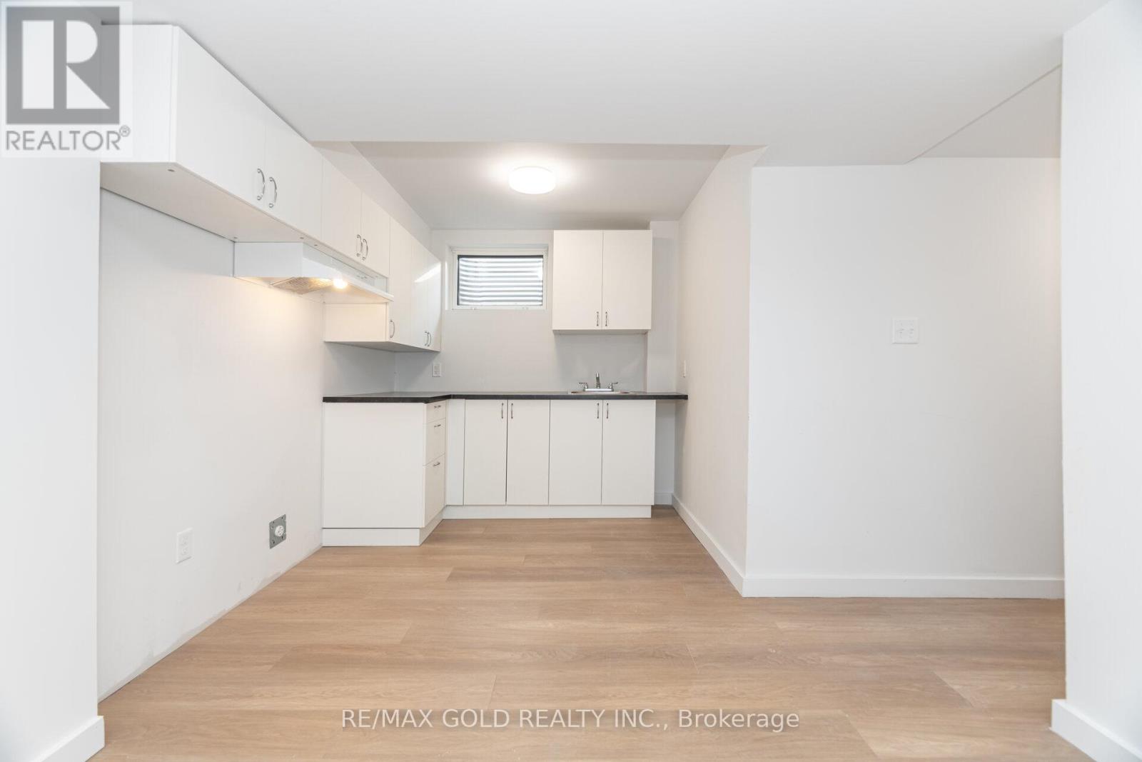 3309 Jolliffe Avenue, Mississauga, Ontario  L4T 1V6 - Photo 16 - W12416545