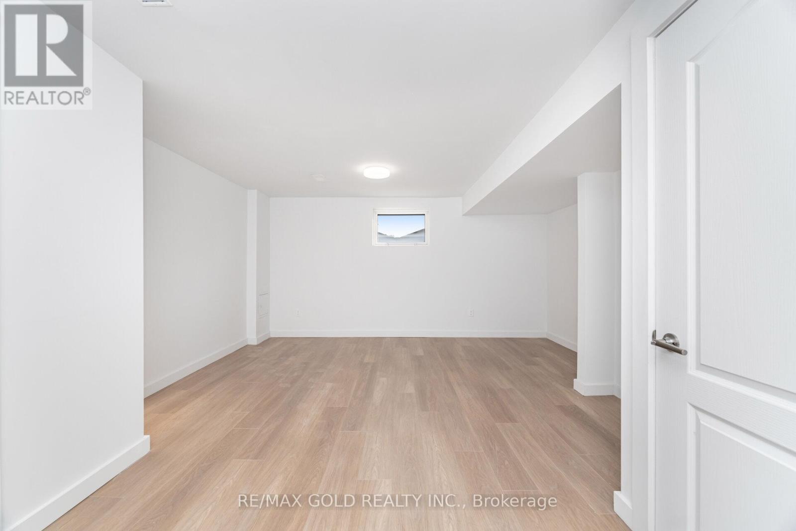3309 Jolliffe Avenue, Mississauga, Ontario  L4T 1V6 - Photo 18 - W12416545