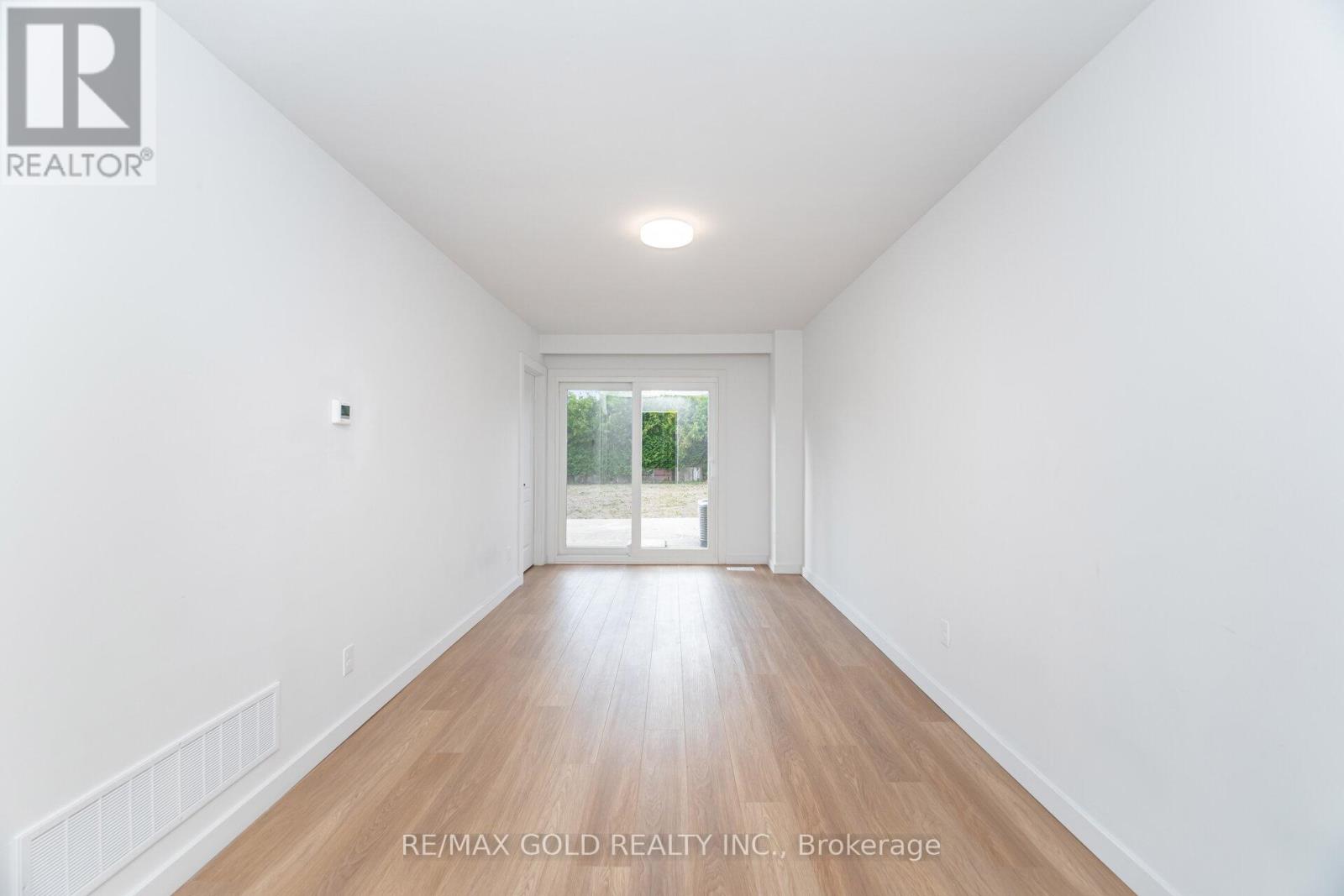3309 Jolliffe Avenue, Mississauga, Ontario  L4T 1V6 - Photo 6 - W12416545