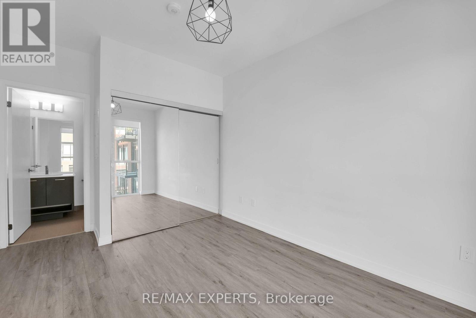 811 - 2300 St Clair Avenue W, Toronto, Ontario  M6N 1K8 - Photo 14 - W12416548