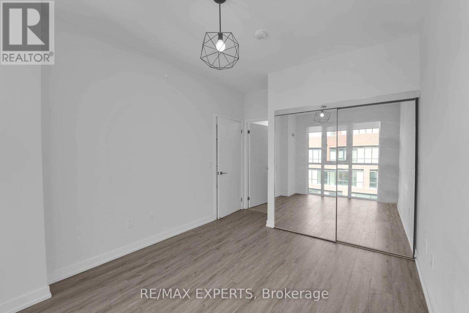 811 - 2300 St Clair Avenue W, Toronto, Ontario  M6N 1K8 - Photo 15 - W12416548
