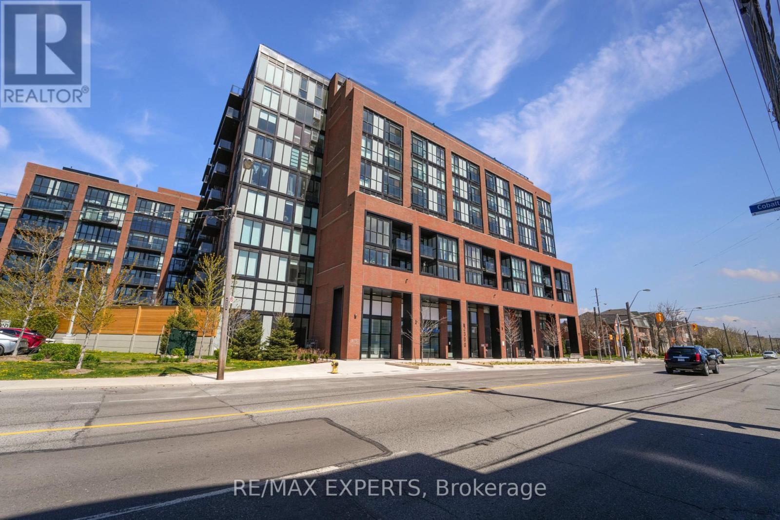 811 - 2300 St Clair Avenue W, Toronto, Ontario  M6N 1K8 - Photo 34 - W12416548