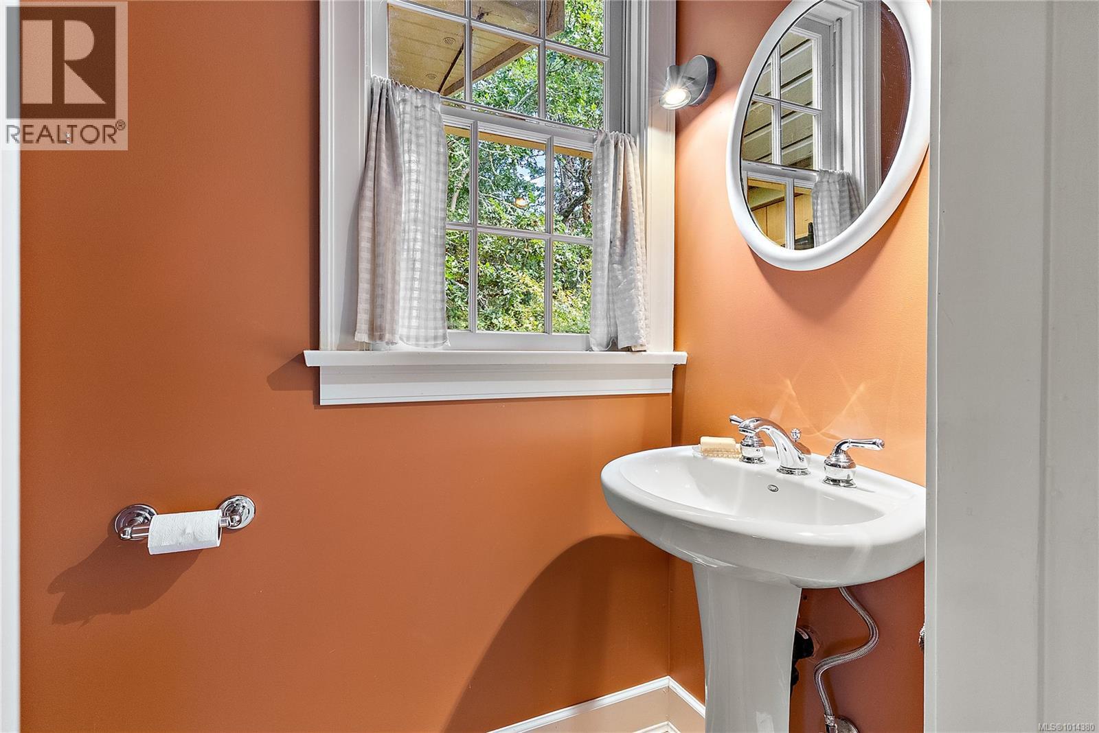 Property at 800 Bardsey Lane image 5