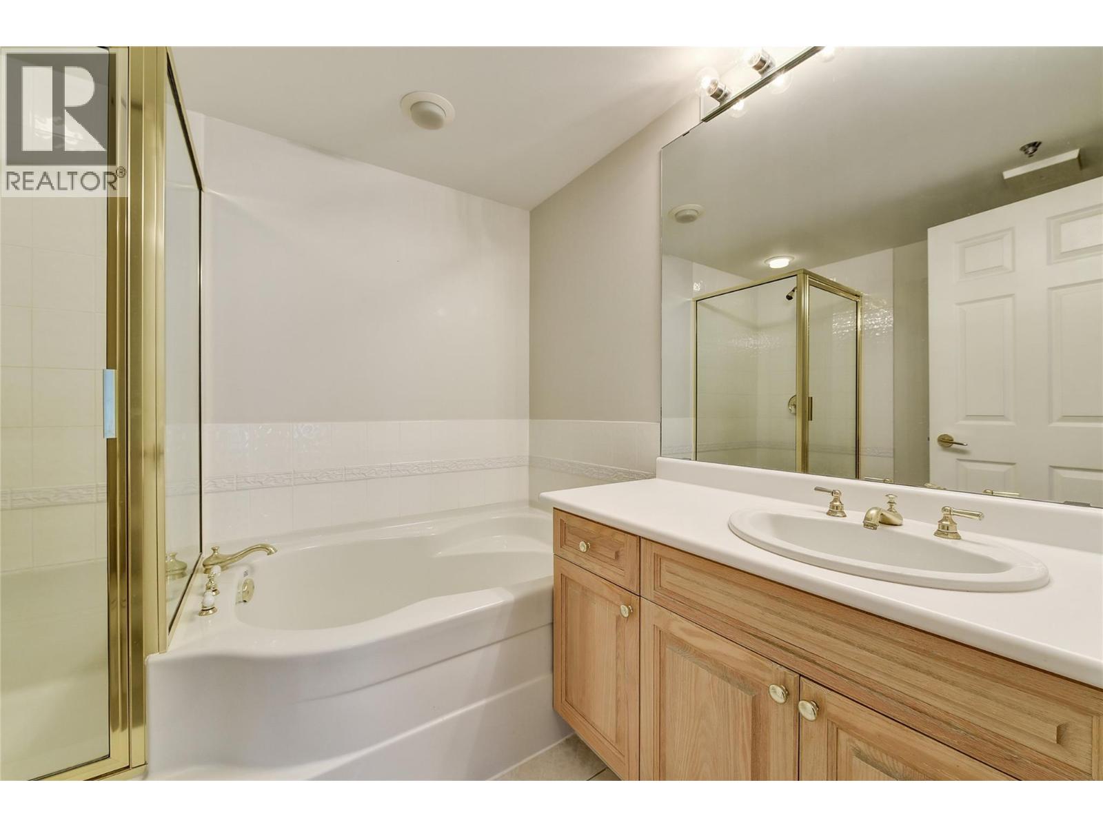 Photo 29 at 1152 Sunset Drive 606, Kelowna North, Kelowna Photo 29 at 1152 Sunset Drive 606, Kelowna North, Kelowna