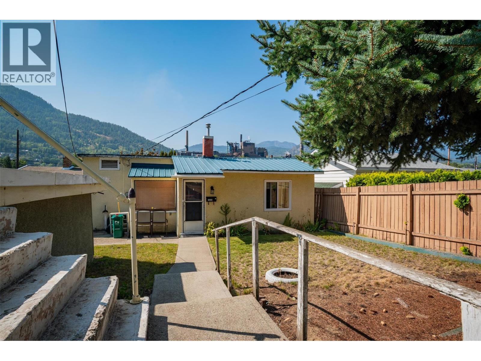 1338 Third Avenue, Trail, British Columbia  V1R 1P4 - Photo 48 - 10363500