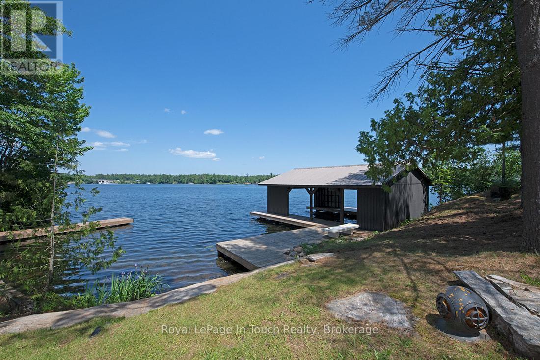 211 Pickerel Point Road, Georgian Bay, Ontario  L0K 1S0 - Photo 42 - X12416558