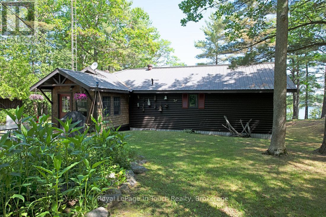 211 Pickerel Point Road, Georgian Bay, Ontario  L0K 1S0 - Photo 43 - X12416558