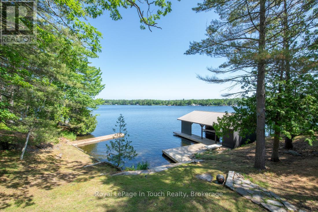 211 Pickerel Point Road, Georgian Bay, Ontario  L0K 1S0 - Photo 47 - X12416558