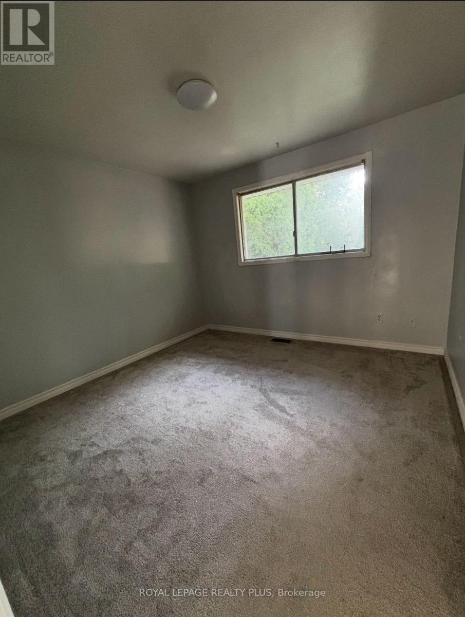1458 Queen's Boulevard, Kitchener, Ontario  N2M 1E2 - Photo 5 - X12416511