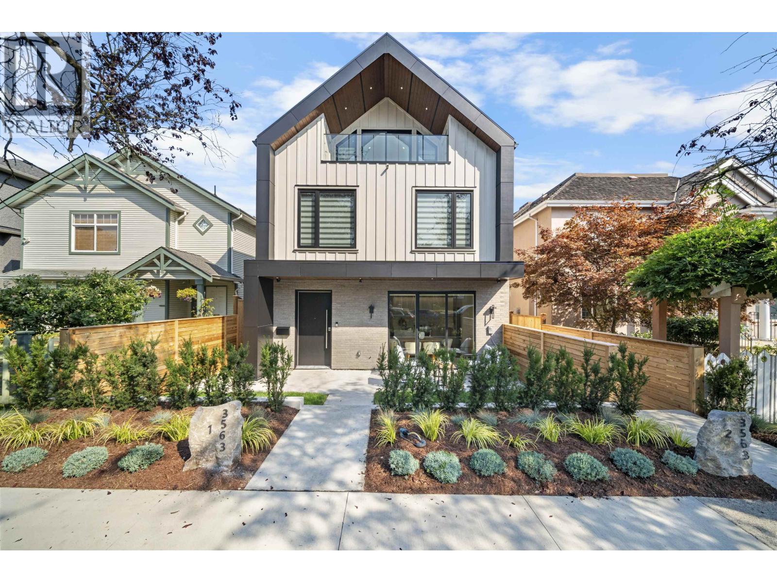 1 3563 E 25th Avenue, Vancouver, British Columbia  V5R 1K3 - Photo 1 - R3050231