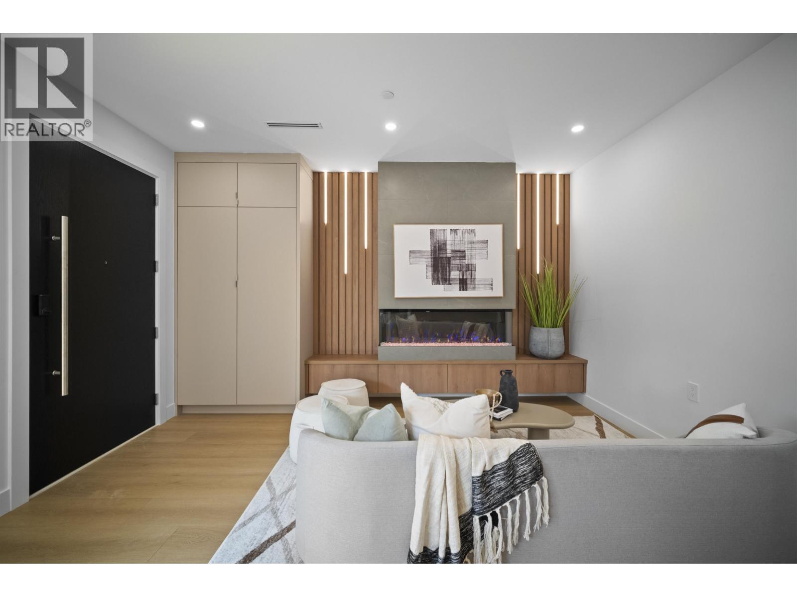 1 3563 E 25th Avenue, Vancouver, British Columbia  V5R 1K3 - Photo 4 - R3050231