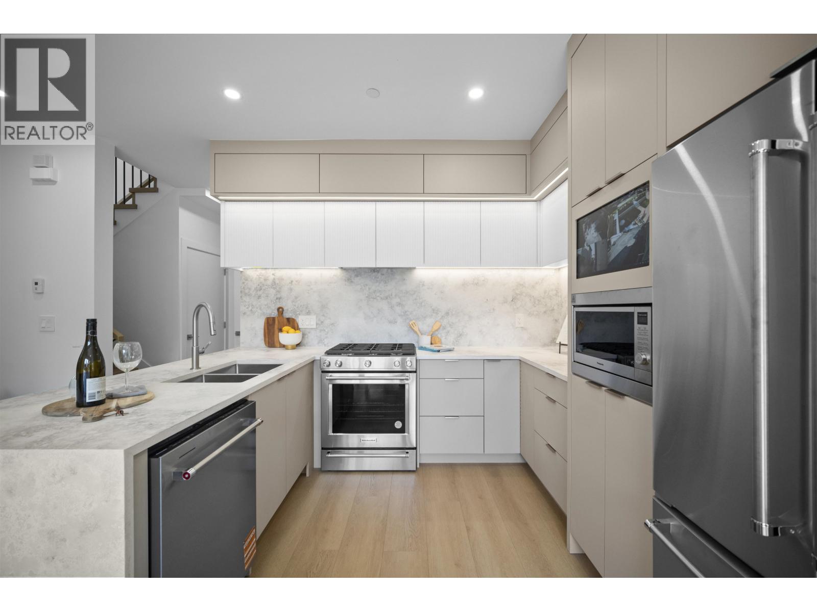 1 3563 E 25th Avenue, Vancouver, British Columbia  V5R 1K3 - Photo 8 - R3050231