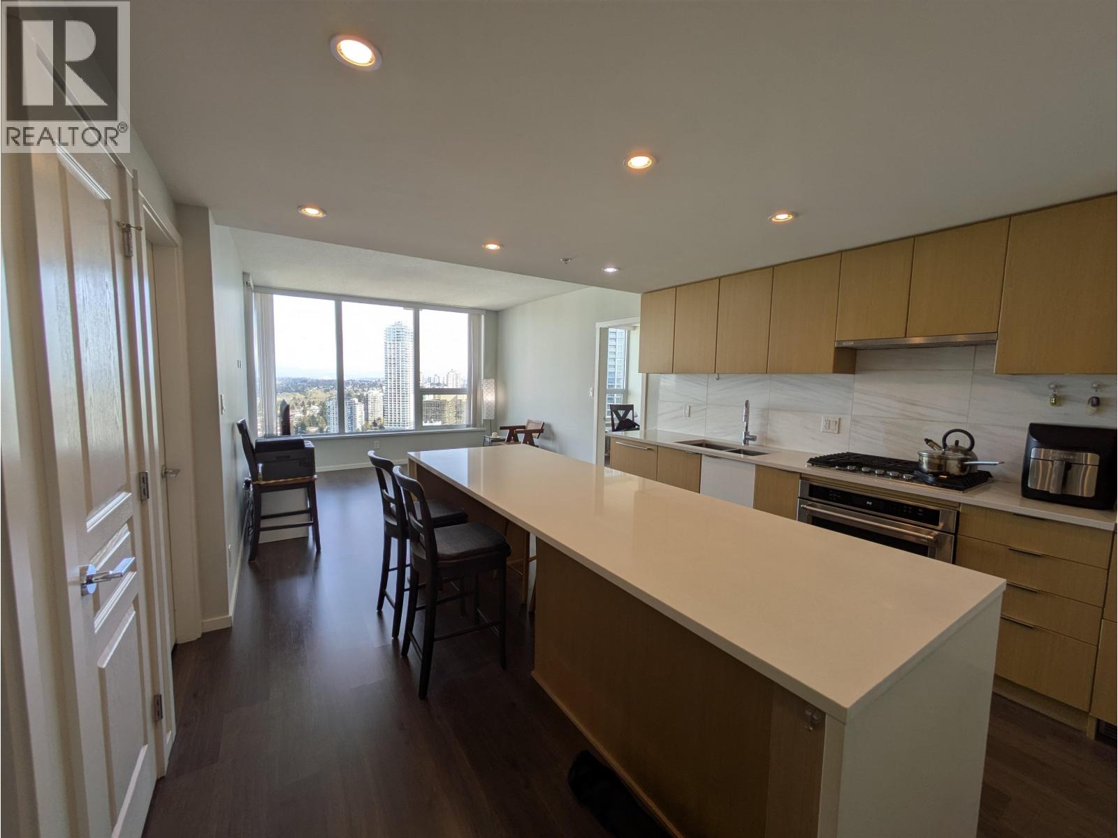 3502 5883 BARKER AVENUE, Burnaby, British Columbia