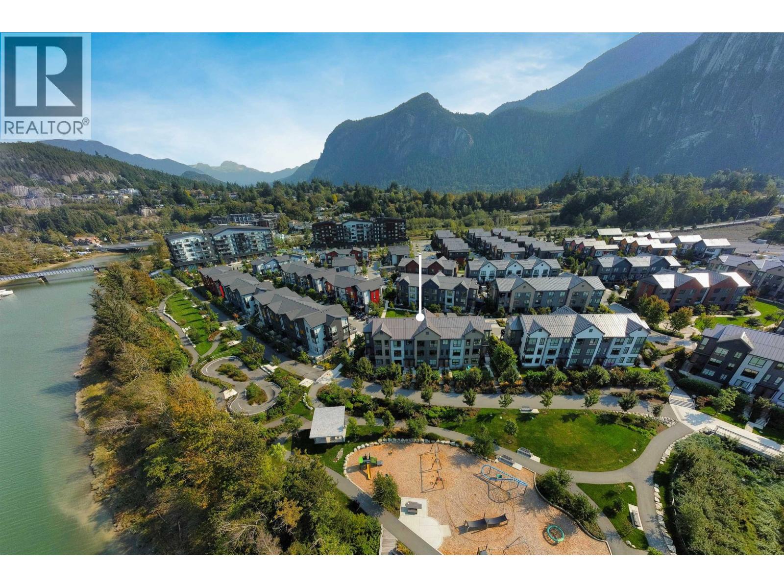 38053 HELM WAY, Squamish, British Columbia