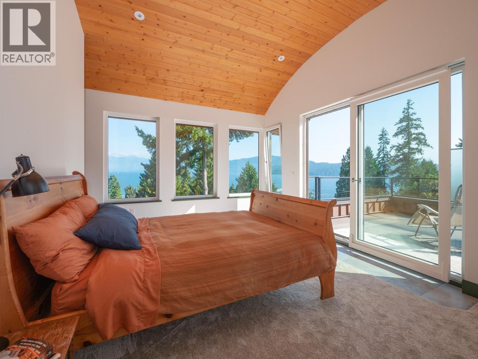 1832 North Road, Gibsons, British Columbia  V0N 1V1 - Photo 17 - R3050266