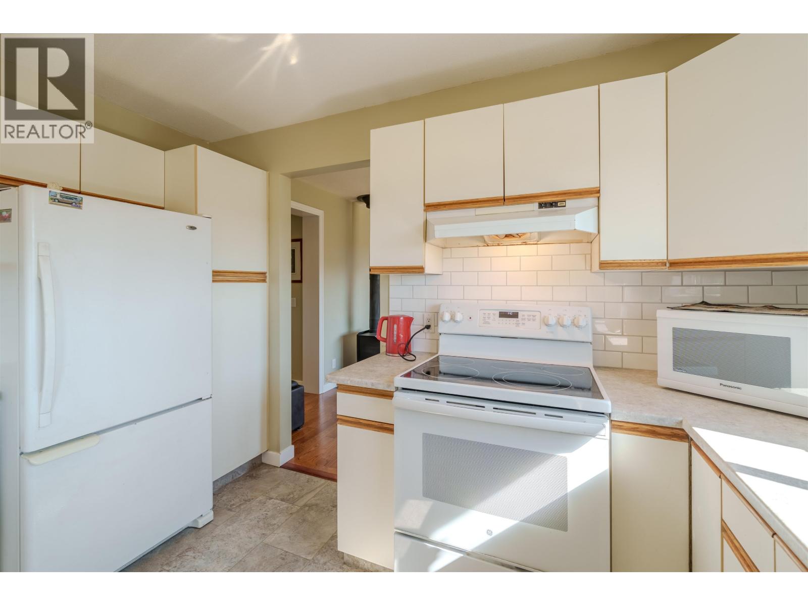 6177 Deka Heights Road, Deka Lake / Sulphurous / Hathaway Lakes, British Columbia  V0K 1X3 - Photo 13 - R3050279