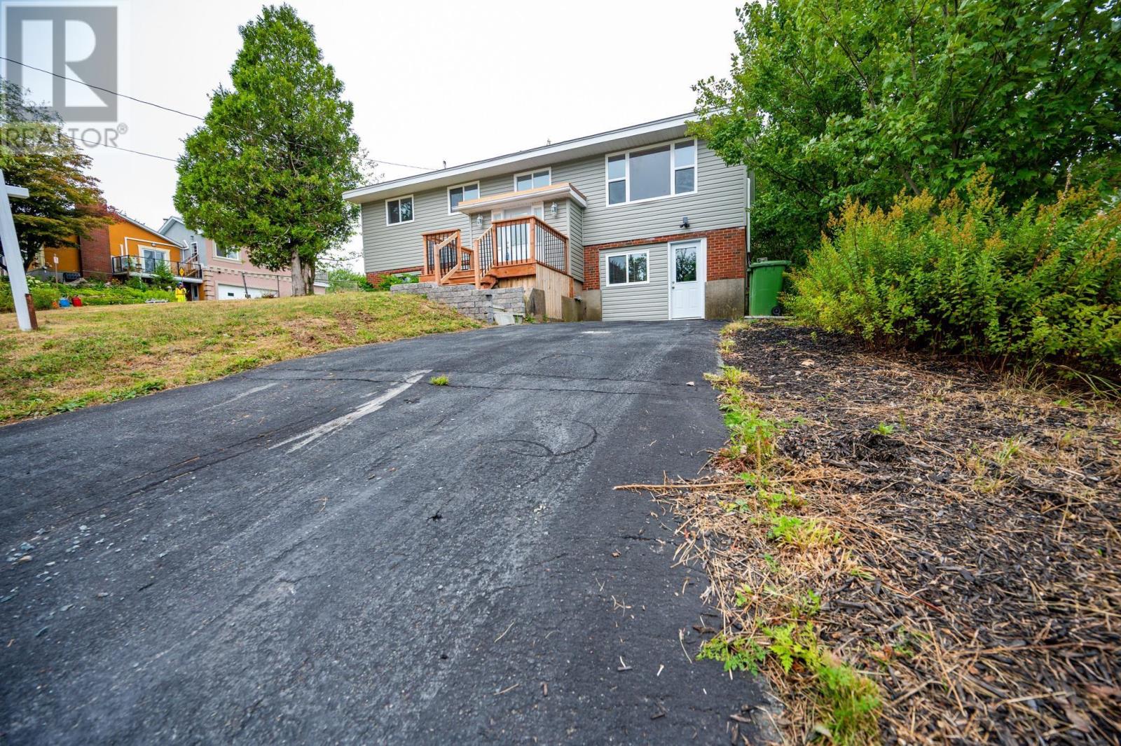 Property at 139 Evans Avenue image 3