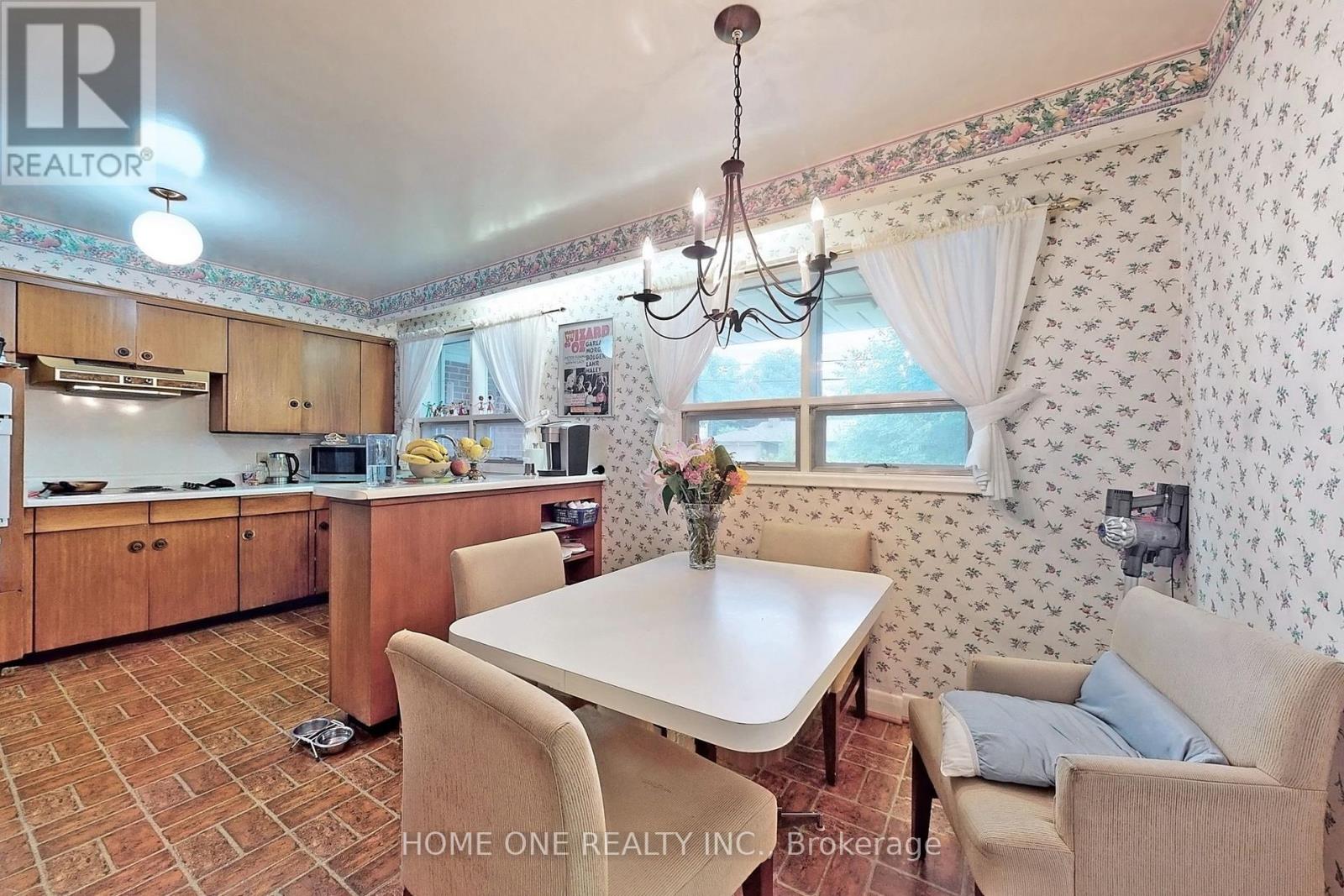 26 Harrison Road, Toronto, Ontario  M2L 1V4 - Photo 13 - C12416550