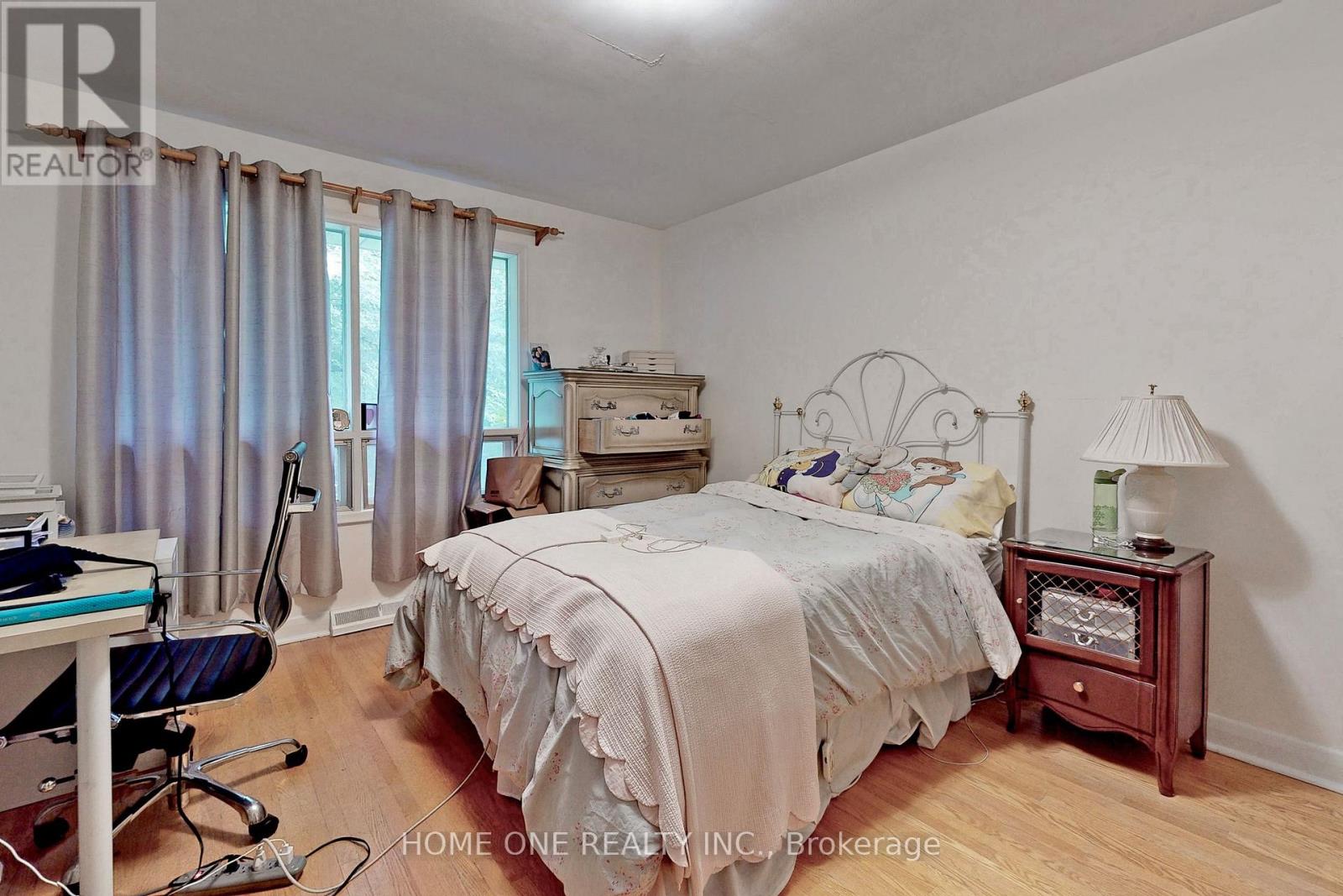 26 Harrison Road, Toronto, Ontario  M2L 1V4 - Photo 14 - C12416550
