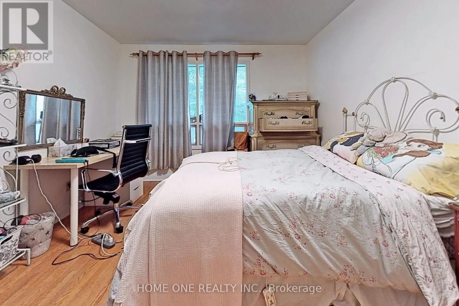 26 Harrison Road, Toronto, Ontario  M2L 1V4 - Photo 15 - C12416550