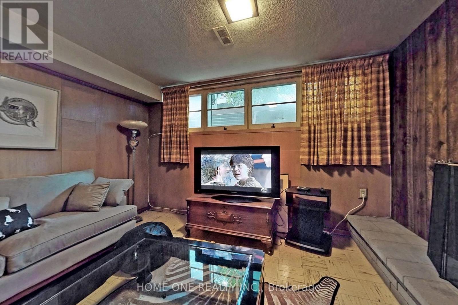 26 Harrison Road, Toronto, Ontario  M2L 1V4 - Photo 22 - C12416550