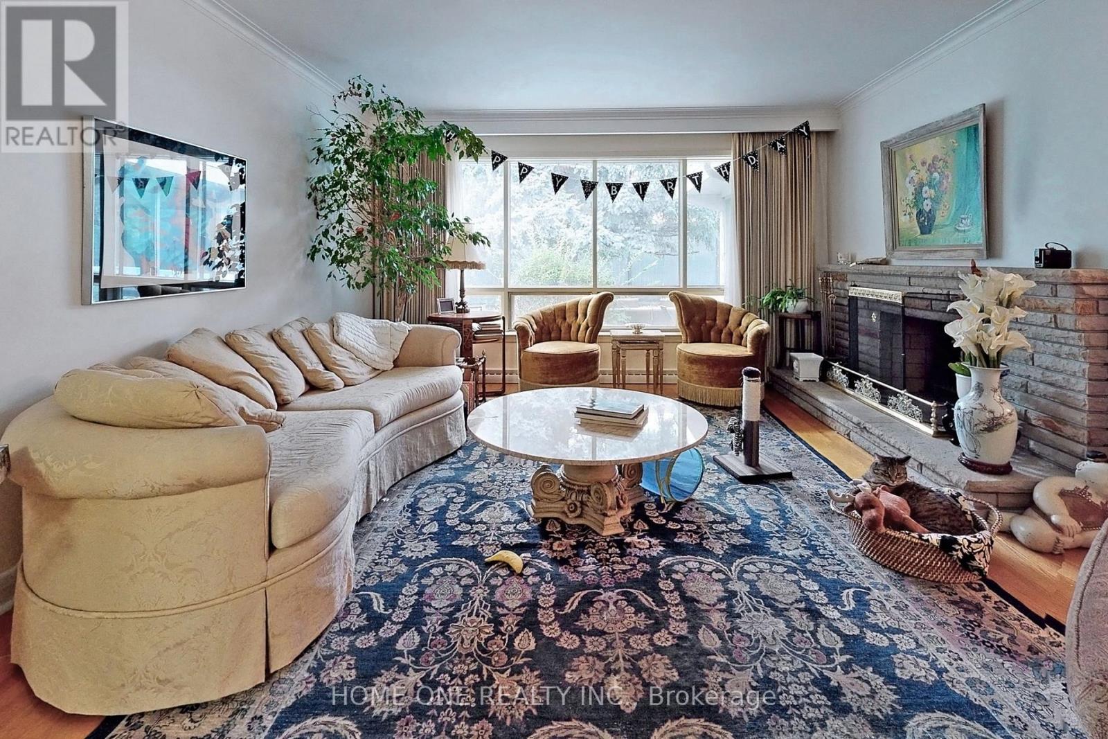 26 Harrison Road, Toronto, Ontario  M2L 1V4 - Photo 5 - C12416550