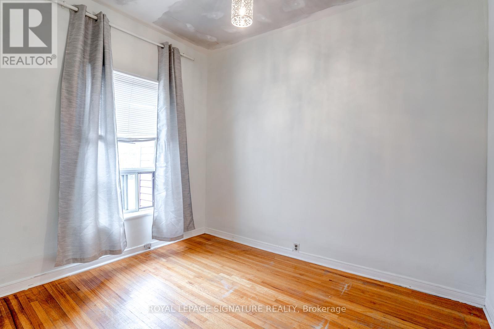 66 Euclid Avenue, Toronto, Ontario  M6J 2J9 - Photo 16 - C12416565