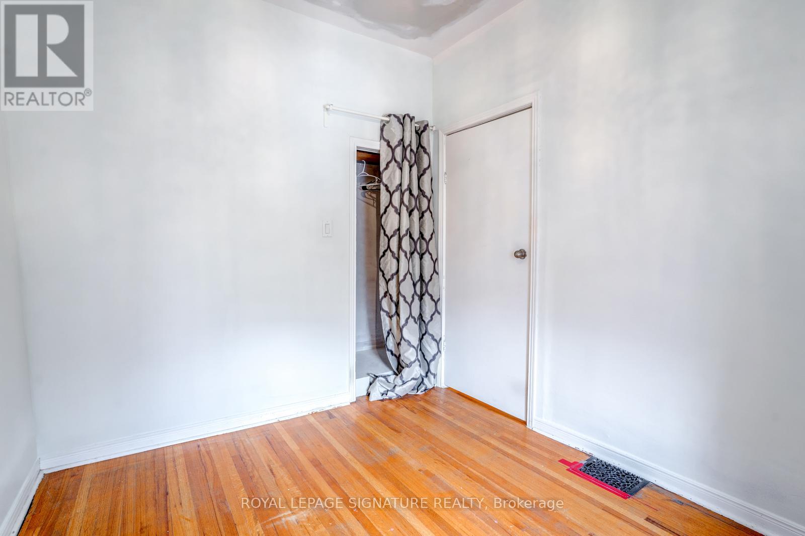66 Euclid Avenue, Toronto, Ontario  M6J 2J9 - Photo 17 - C12416565