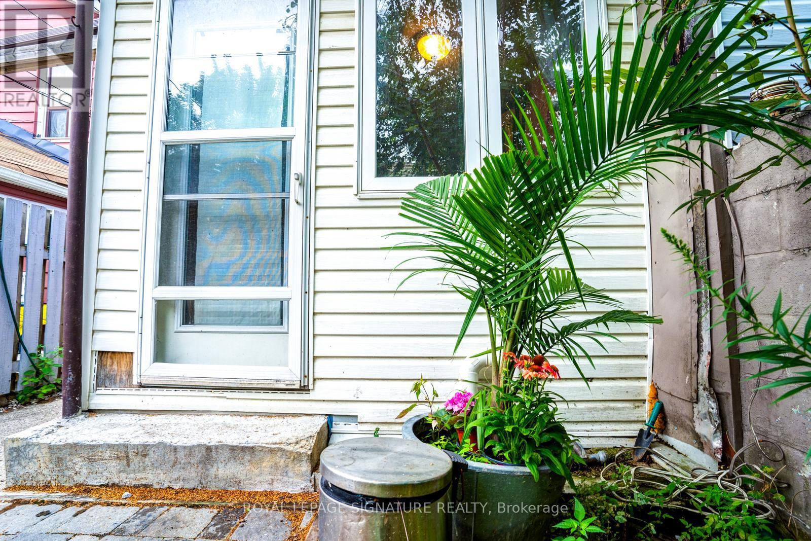 66 Euclid Avenue, Toronto, Ontario  M6J 2J9 - Photo 28 - C12416565